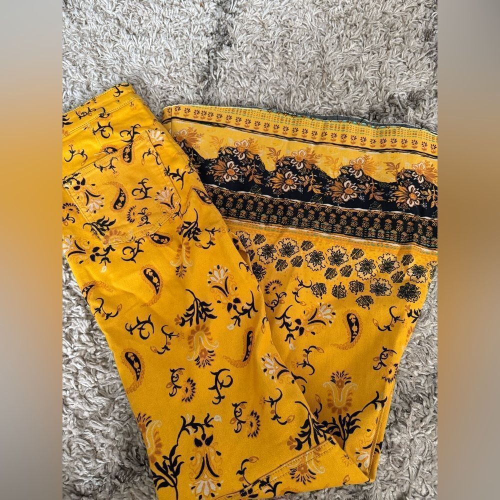 Free People Just Float On Printed Flare Jeans - Picture 2 of 2